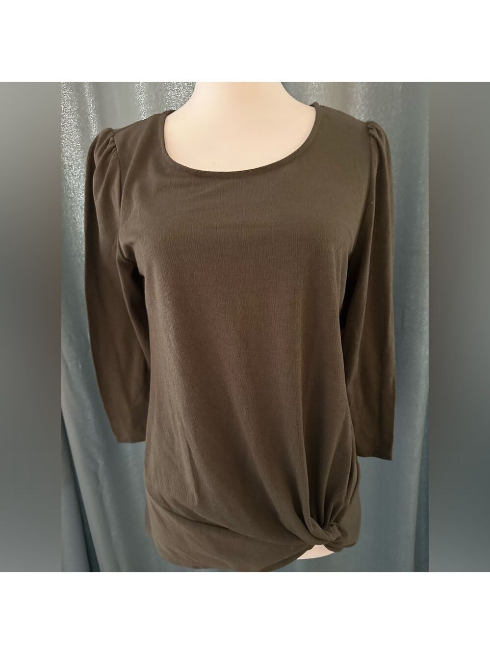 Apt 9 Women’s Olive Green 3/4 sleeve top. NWT Size M